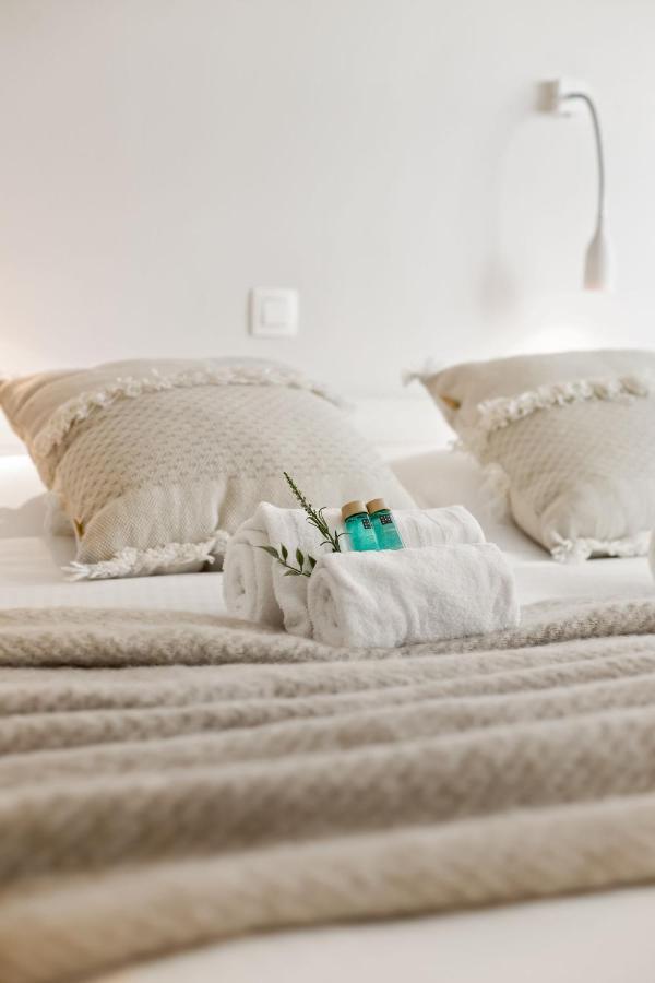 Modern Located At The Center Of Apartment *